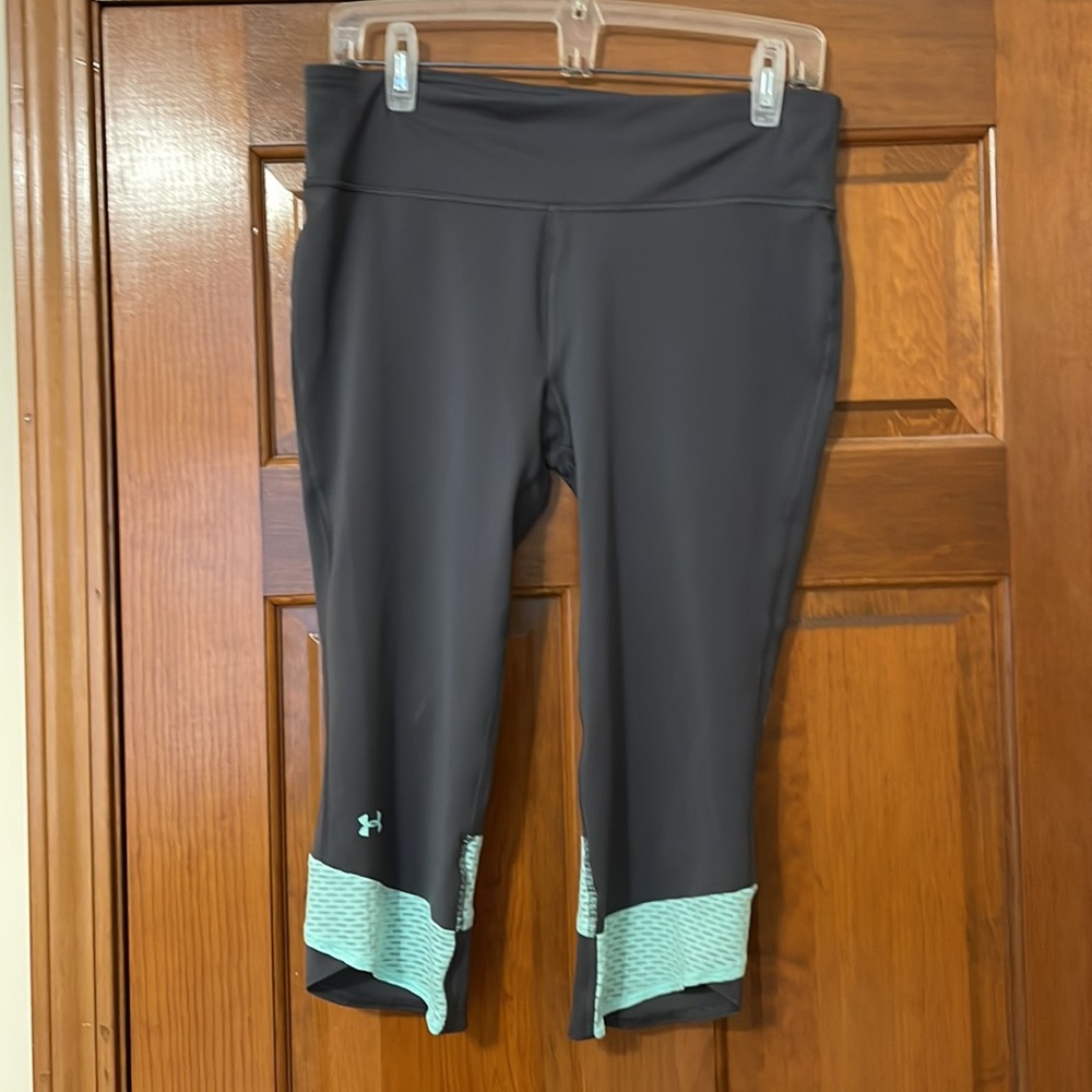 Under Armour cropped pants